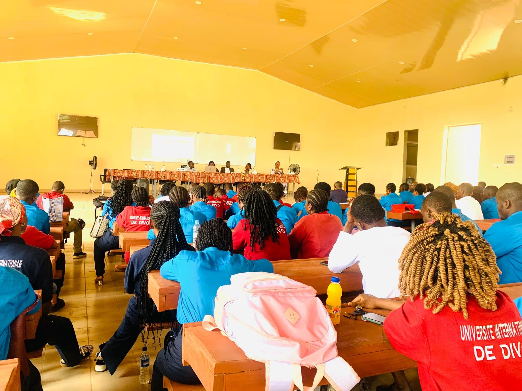 Rencontre entre étudiants UID et l'Agence emploi jeunes de Divo